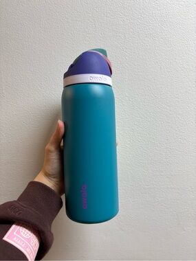 Owala FreeSip Stainless Steel Bottle - Tickle Me Teal
